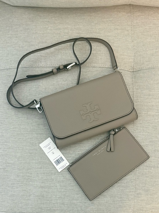 Tory Burch Handbags - Tory Burch Women's Thea Flat Wallet Crossbody